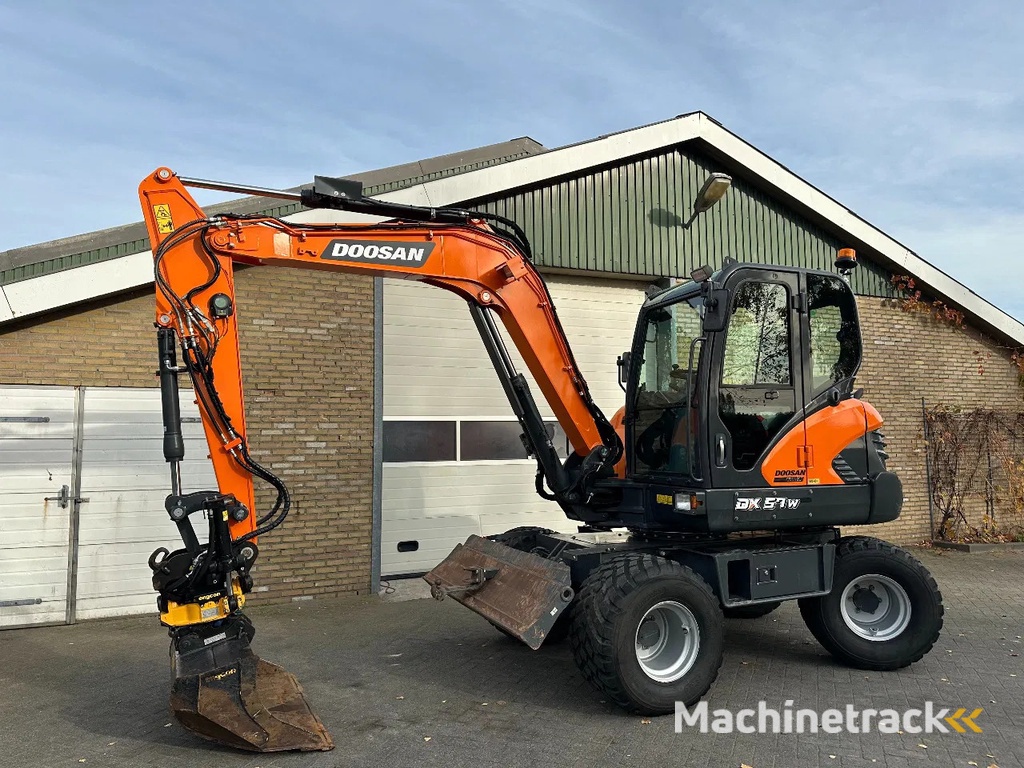 Doosan DX57W-7