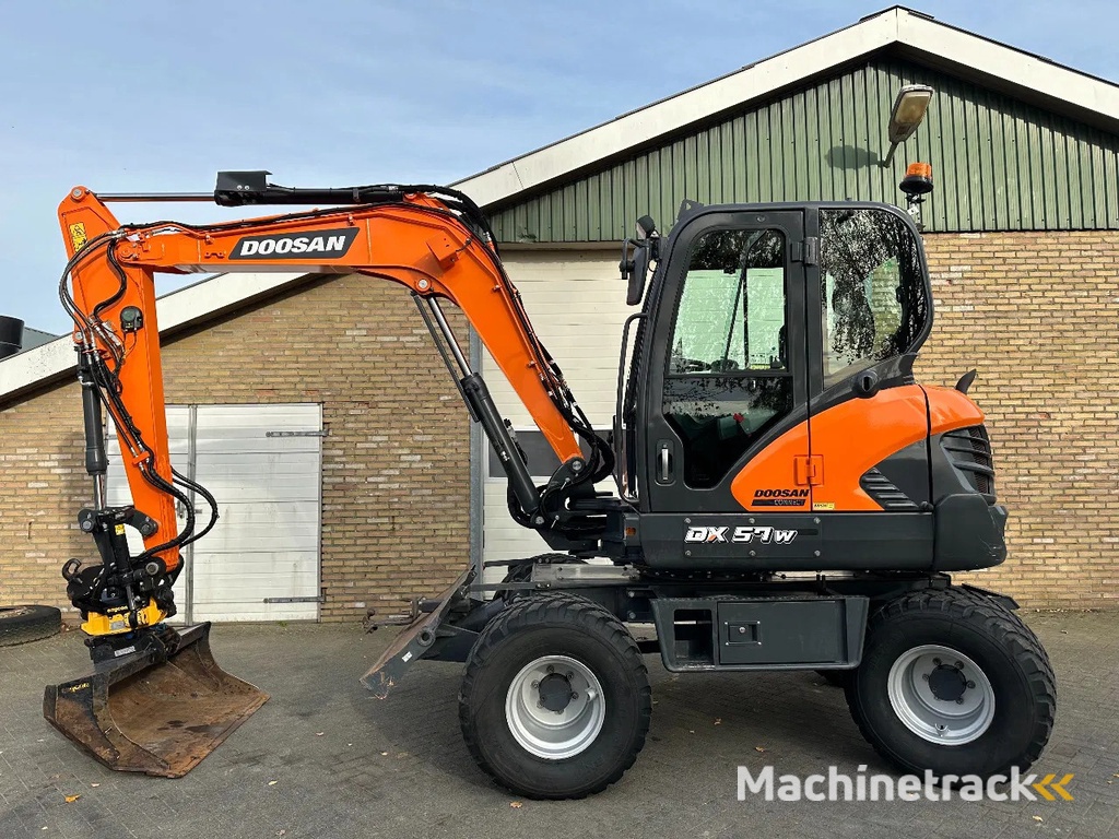 Doosan DX57W-7