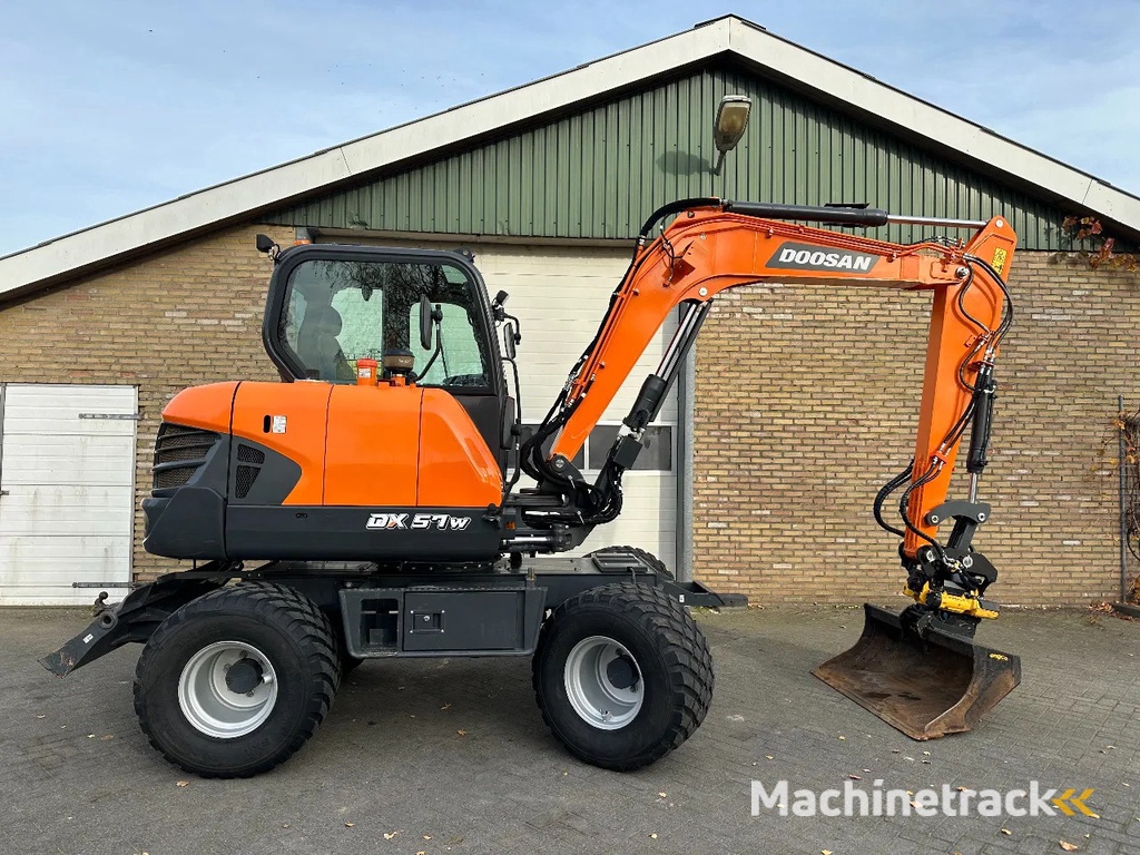 Doosan DX57W-7