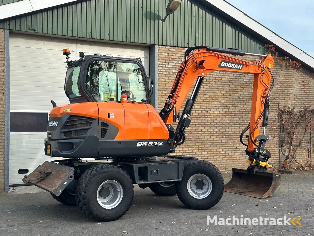 Doosan DX57W-7