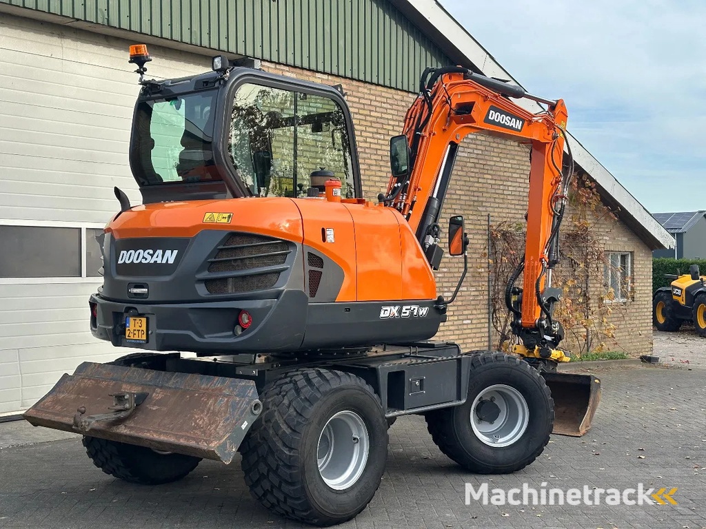 Doosan DX57W-7
