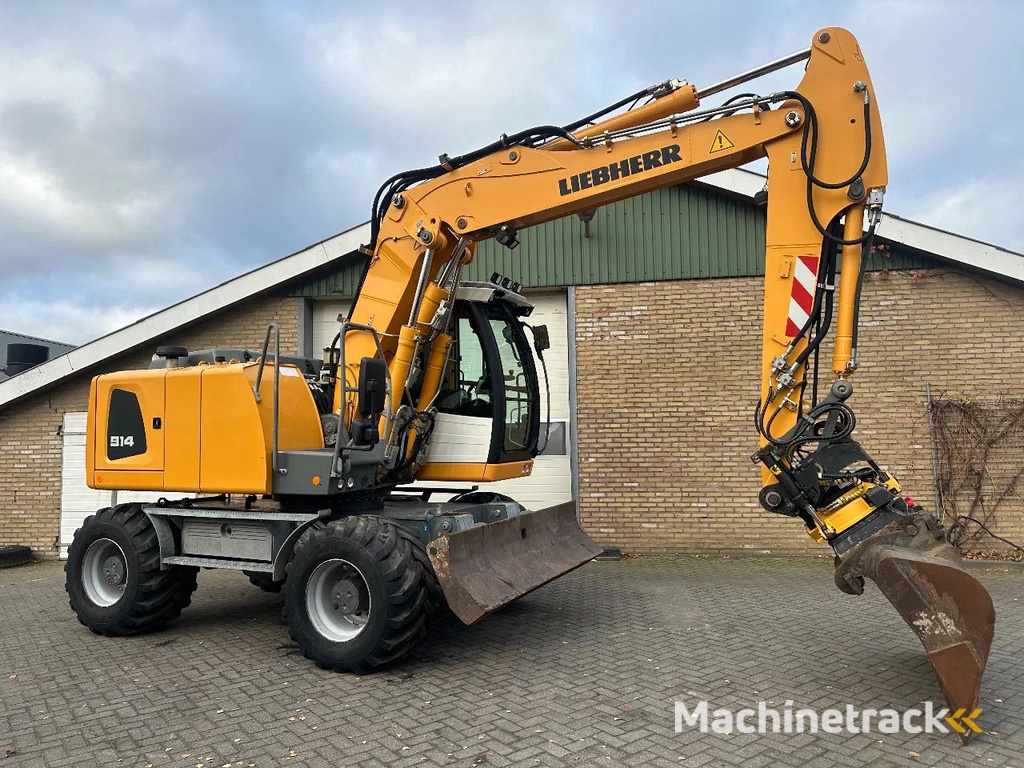 Liebherr A914