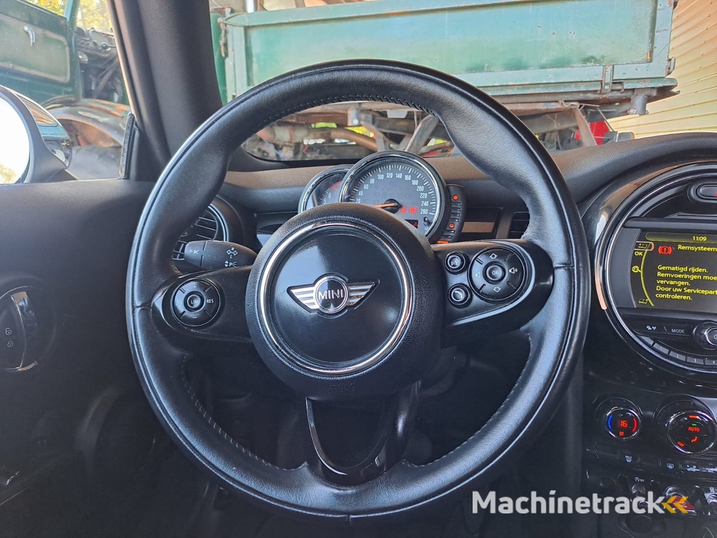 MINI Mini 1.5 Cooper Business | Automaat | LED | Airco | Cruise | Navi | PDC | LMV |