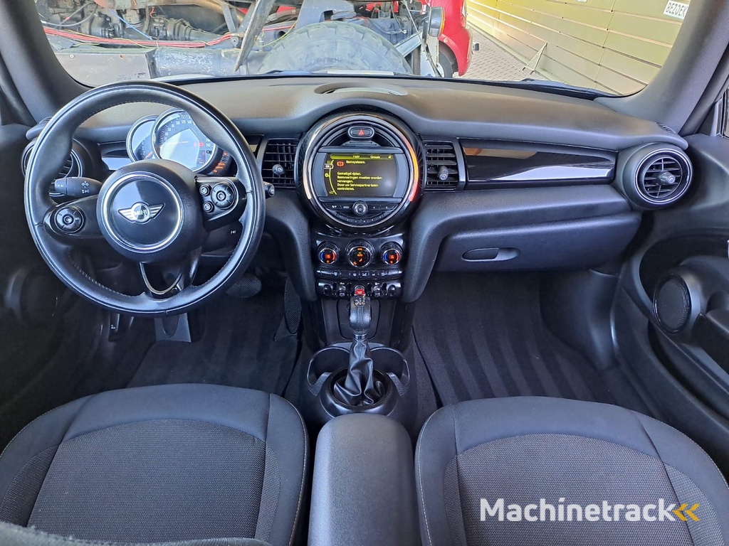 MINI Mini 1.5 Cooper Business | Automaat | LED | Airco | Cruise | Navi | PDC | LMV |