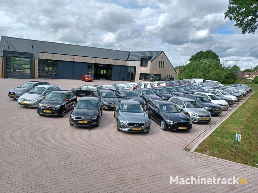 Mercedes-Benz GLA-klasse 180 Activity Edition | Navi | Camera | Afn. Trekhaak | Elektr. A. klep | Sportinterieur |