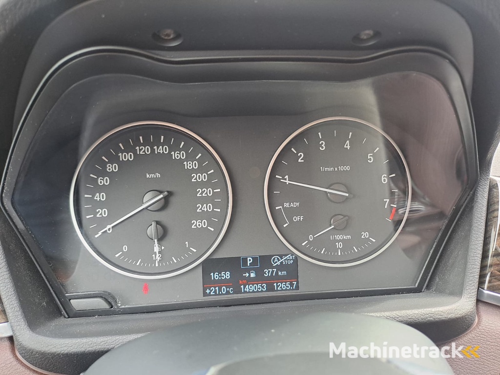 BMW X1 sDrive18i High Executive | Automaat | Leder | Pano | Trekhaak | Cruise | PDC | All-seasons |