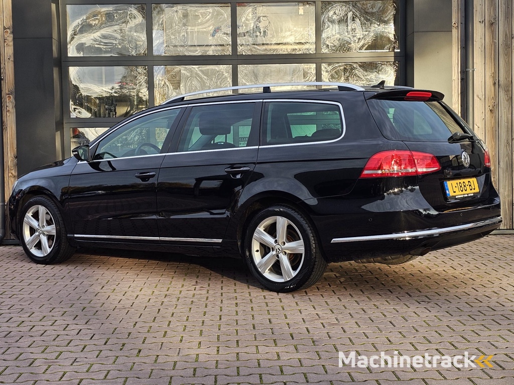 Volkswagen Passat Variant 1.4 TSI Highline BlueMotion | Navi | Stoelverwarming | Climatronic | LMV | PDC | Park Assist | All-seasons |