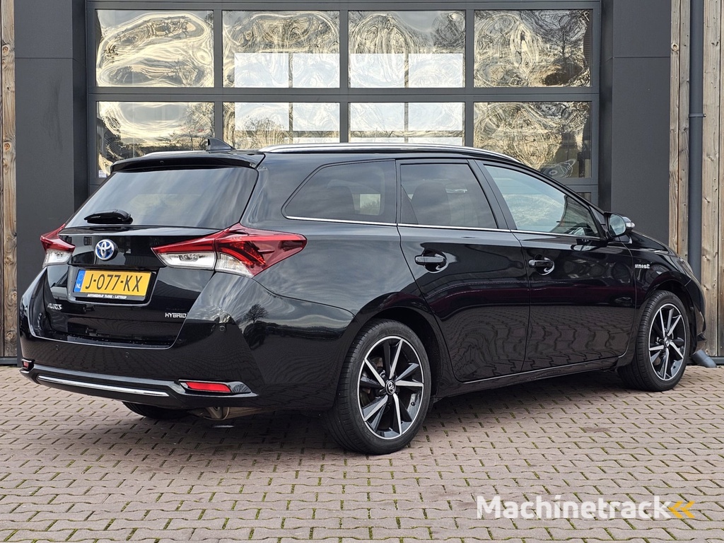 Toyota Auris Touring Sports 1.8 Hybrid Dynamic | Automaat | Navi | Cruise | Camera | LMV | Keyless |