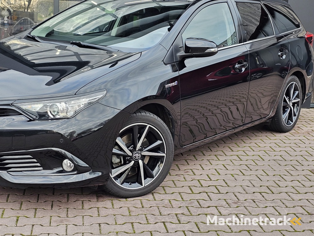 Toyota Auris Touring Sports 1.8 Hybrid Dynamic | Automaat | Navi | Cruise | Camera | LMV | Keyless |