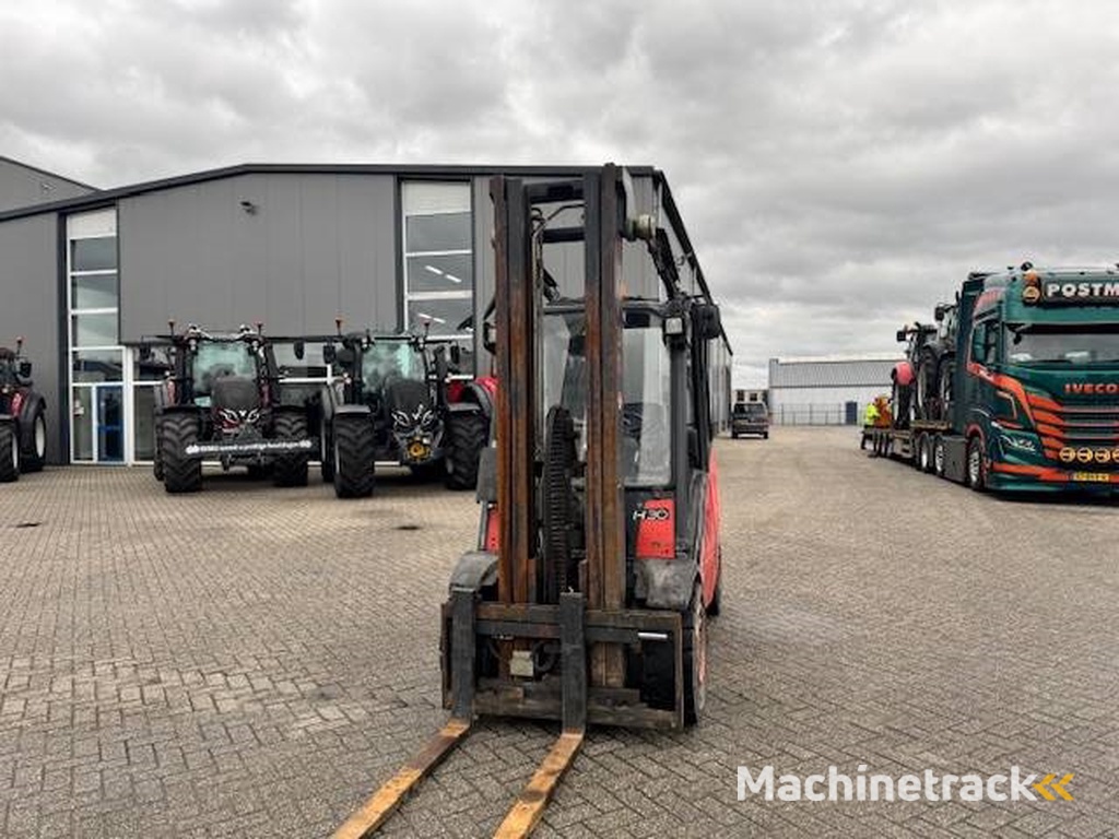 Linde H30d, 5.9m triplo mast