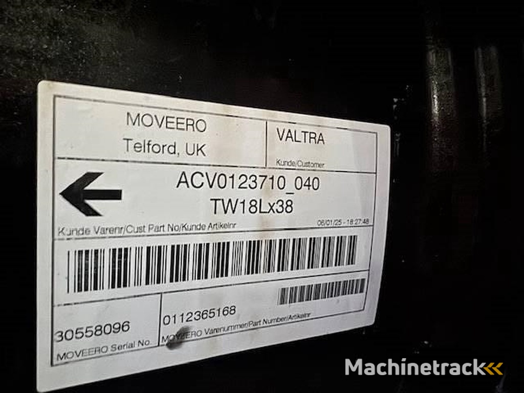 Valtra velgen 18x38 en 15x28 zwart