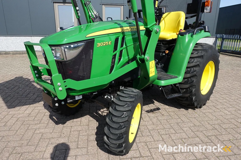 John Deere 3025E 4wd HST / 00220 Draaiuren / Voorlader