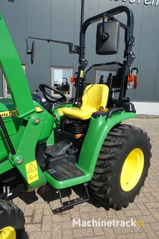 John Deere 3025E 4wd HST / 00220 Draaiuren / Voorlader