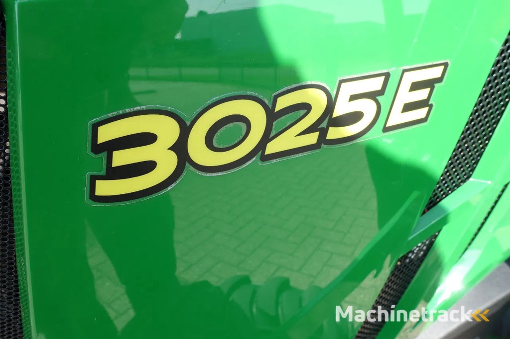 John Deere 3025E 4wd HST / 00220 Draaiuren / Voorlader