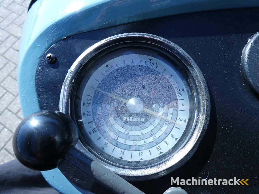 Eicher ES3705 2wd / 3666 Draaiuren / Smalspoortrekker