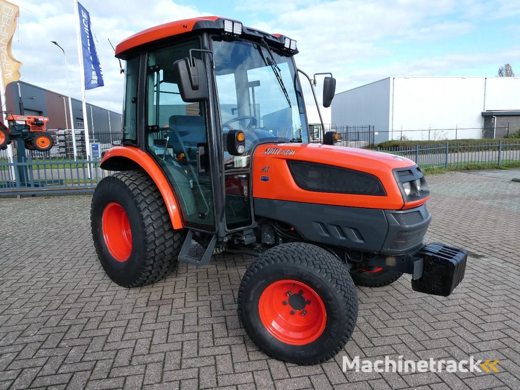 Kioti EX50 4wd HST / 02146 Draairuen / Fabriekscabine
