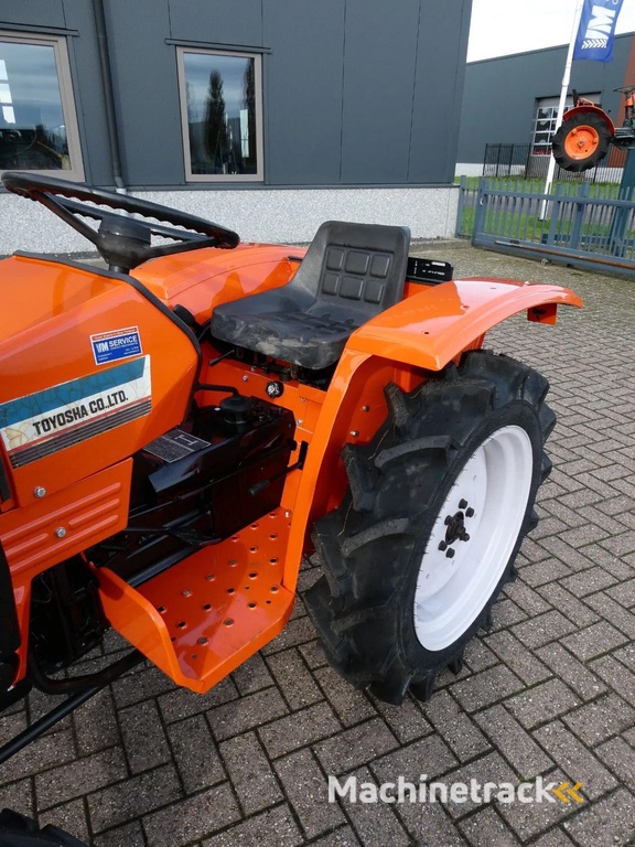 Hinomoto E1804 4wd / 1281 Draaiuren / Miditrekker