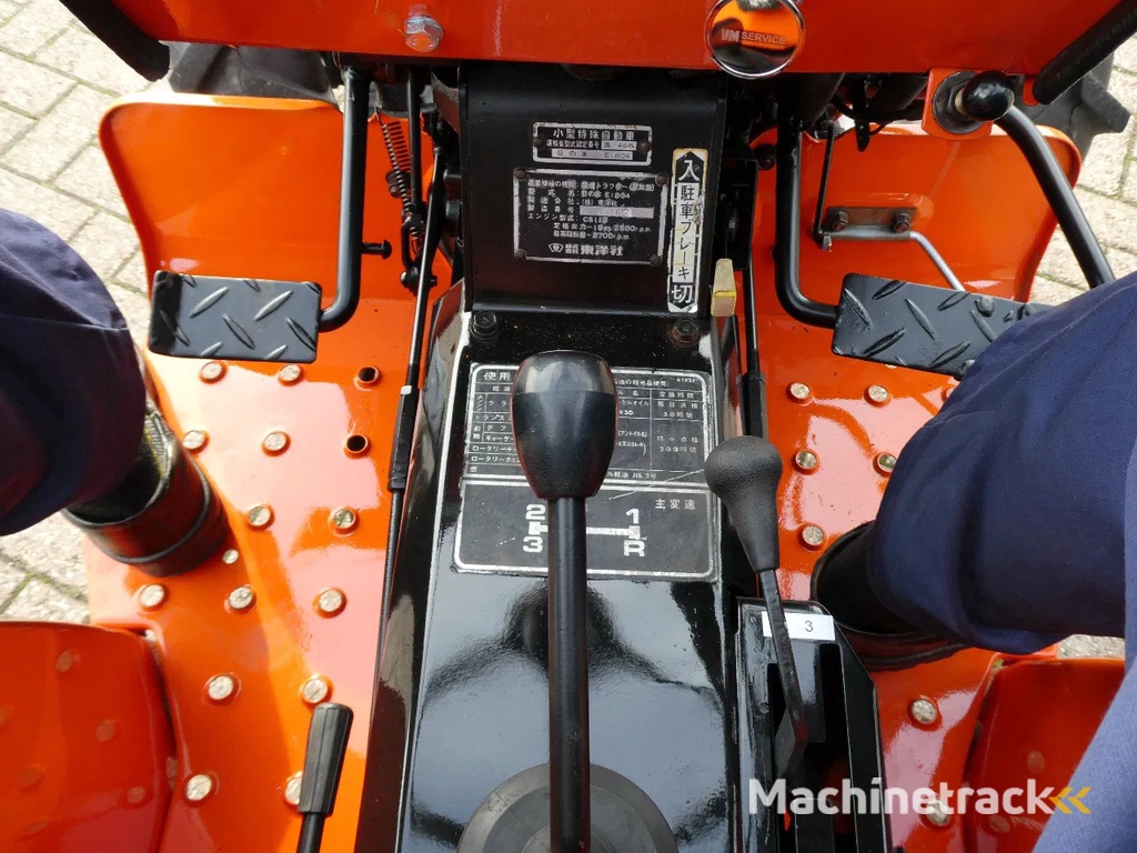 Hinomoto E1804 4wd / 1281 Draaiuren / Miditrekker