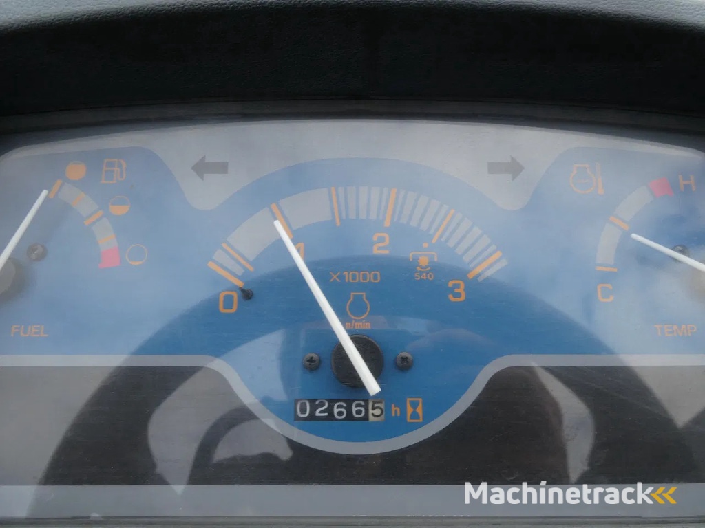 Shibaura ST330 4wd HST / 0266 Draaiuren / Voorlader