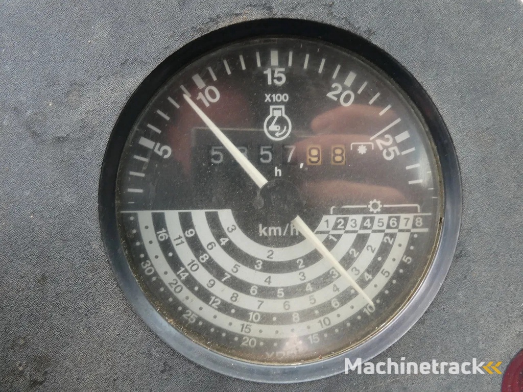 John Deere 2040 2wd / 5387 Draaiuren / Margetrekker