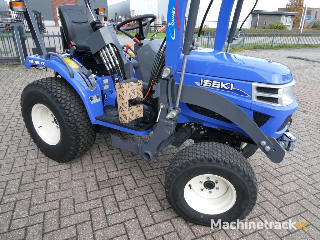 Iseki TM3267E 4wd / 00016 Draaiuren / Voorlader