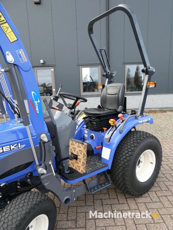 Iseki TM3267E 4wd / 00016 Draaiuren / Voorlader