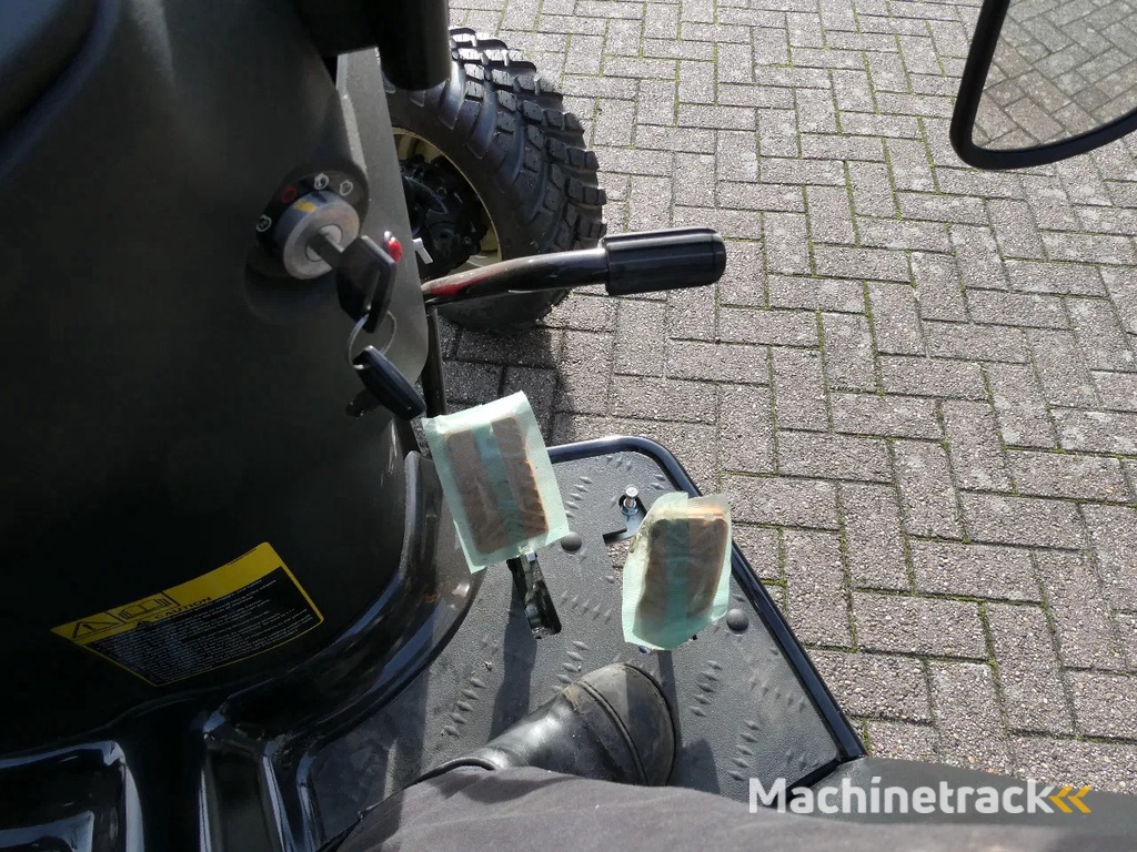 Yanmar SA424 4wd HST / 0001 Draaiuren / Automaat