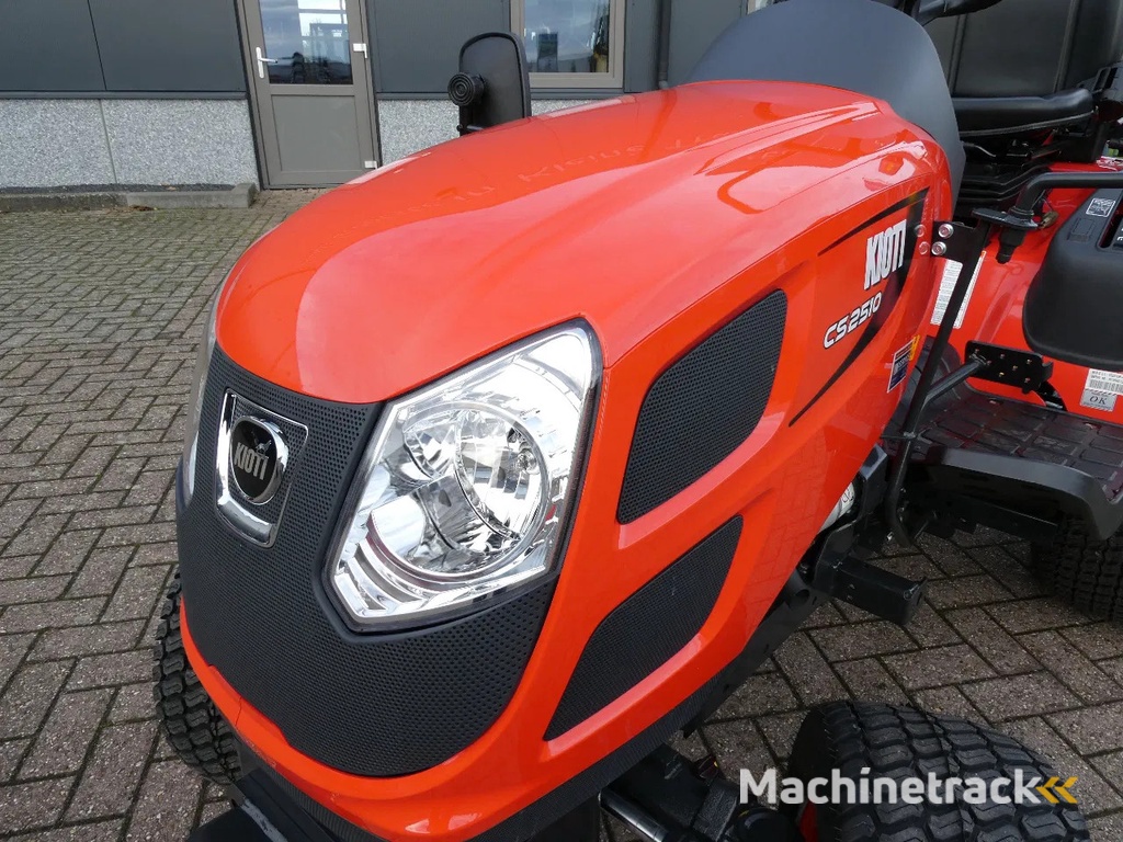 Kioti CS2510 4wd HST / 00001 Draaiuren / Hoge Gazonwielen