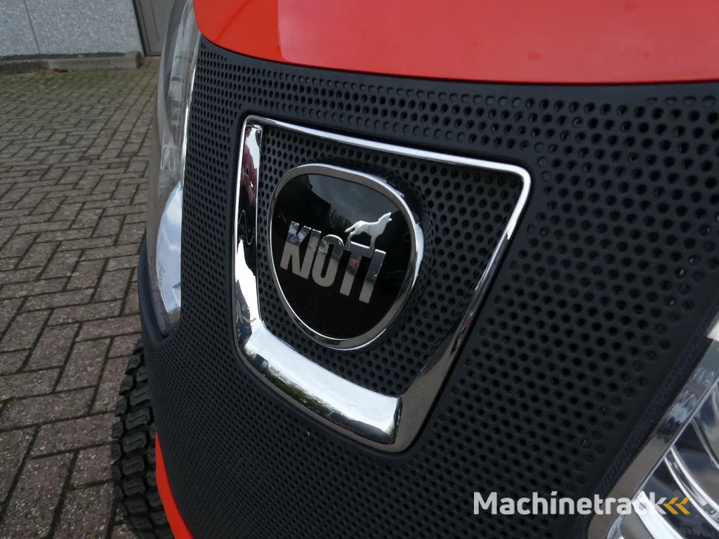 Kioti CS2510 4wd HST / 00001 Draaiuren / Hoge Gazonwielen