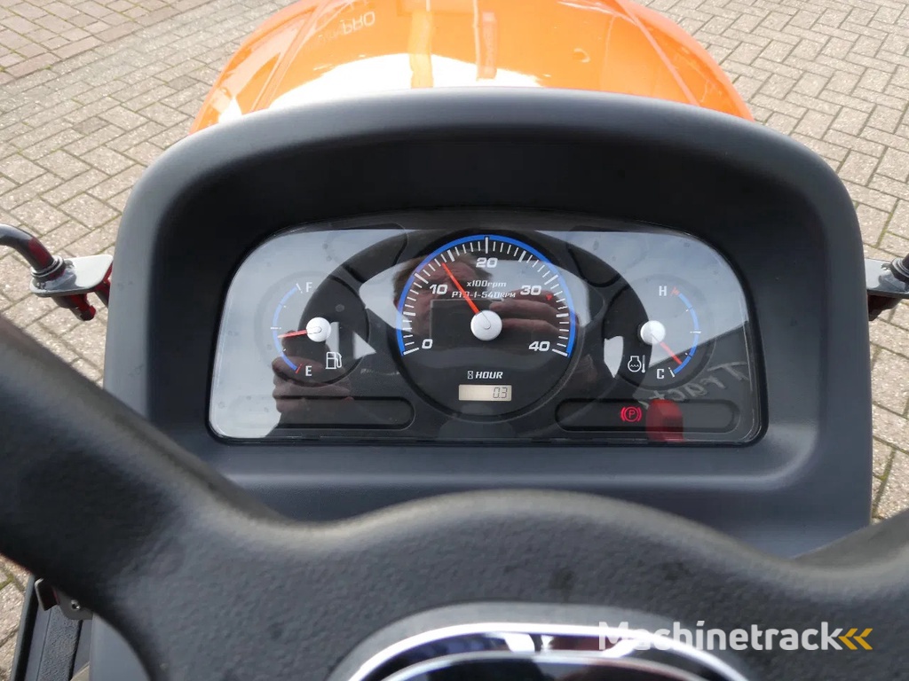 Kioti CS2510 4wd HST / 00001 Draaiuren / Hoge Gazonwielen