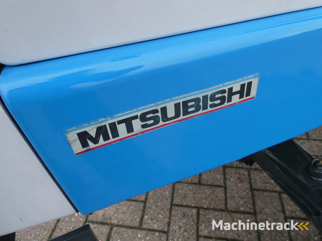 Mitsubishi MT2001 4wd / 0901 Draaiuren / 4 Cilinder