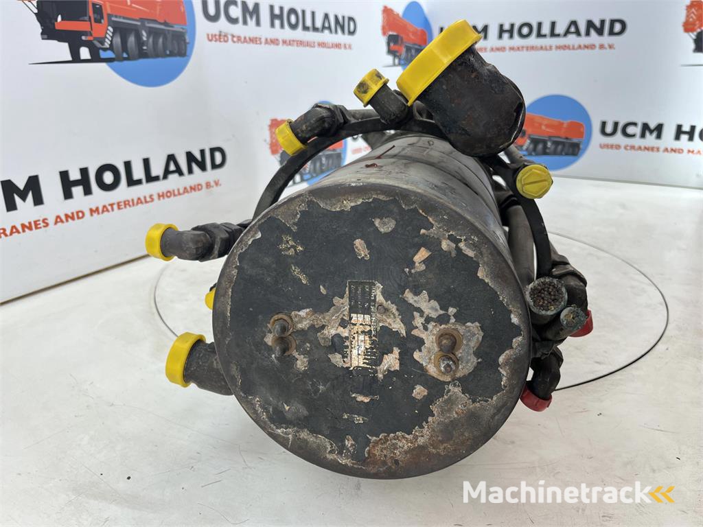 Liebherr LTM 1030 rotary feed through + Collecting ring