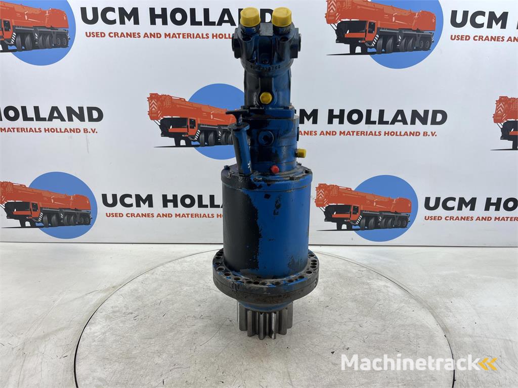 Liebherr LTM 1250-6.1 Slewing gear