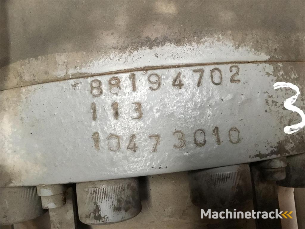 Liebherr LTM 1400 7.1 telescopic cylinder