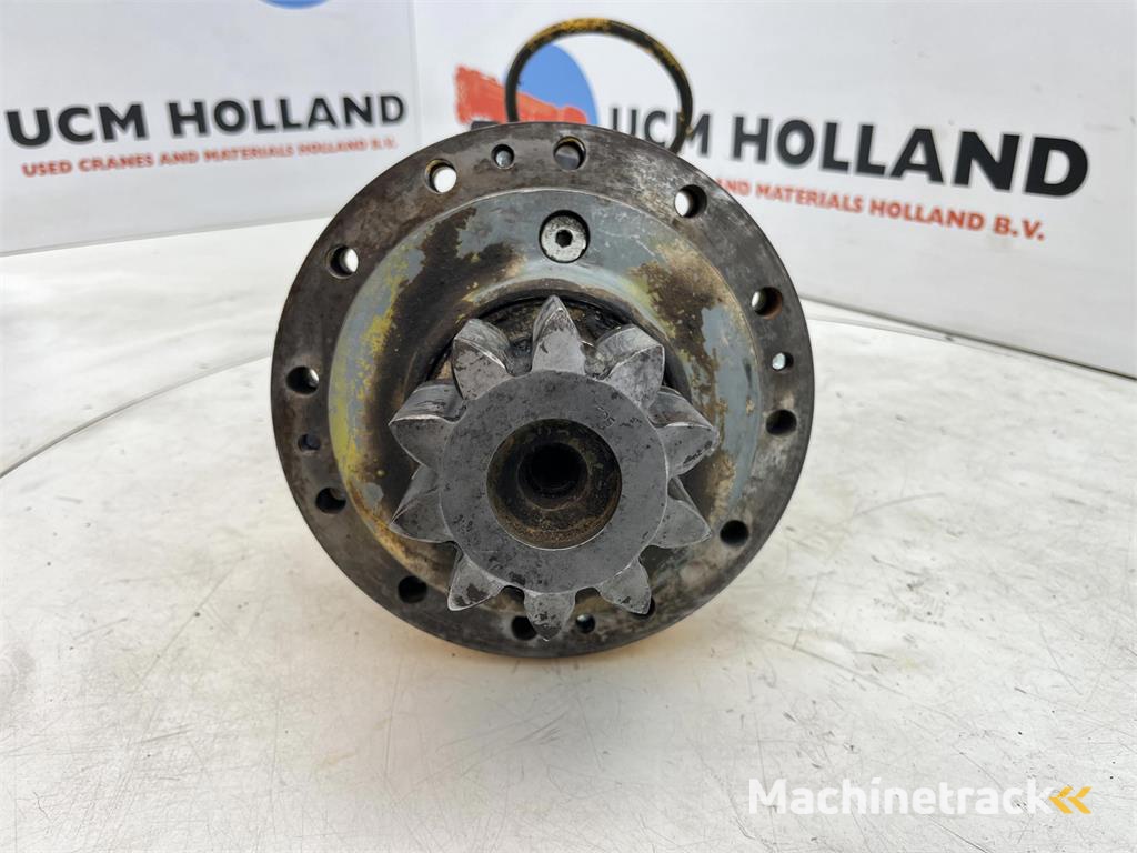 Grove GMK 2035 slewing gear