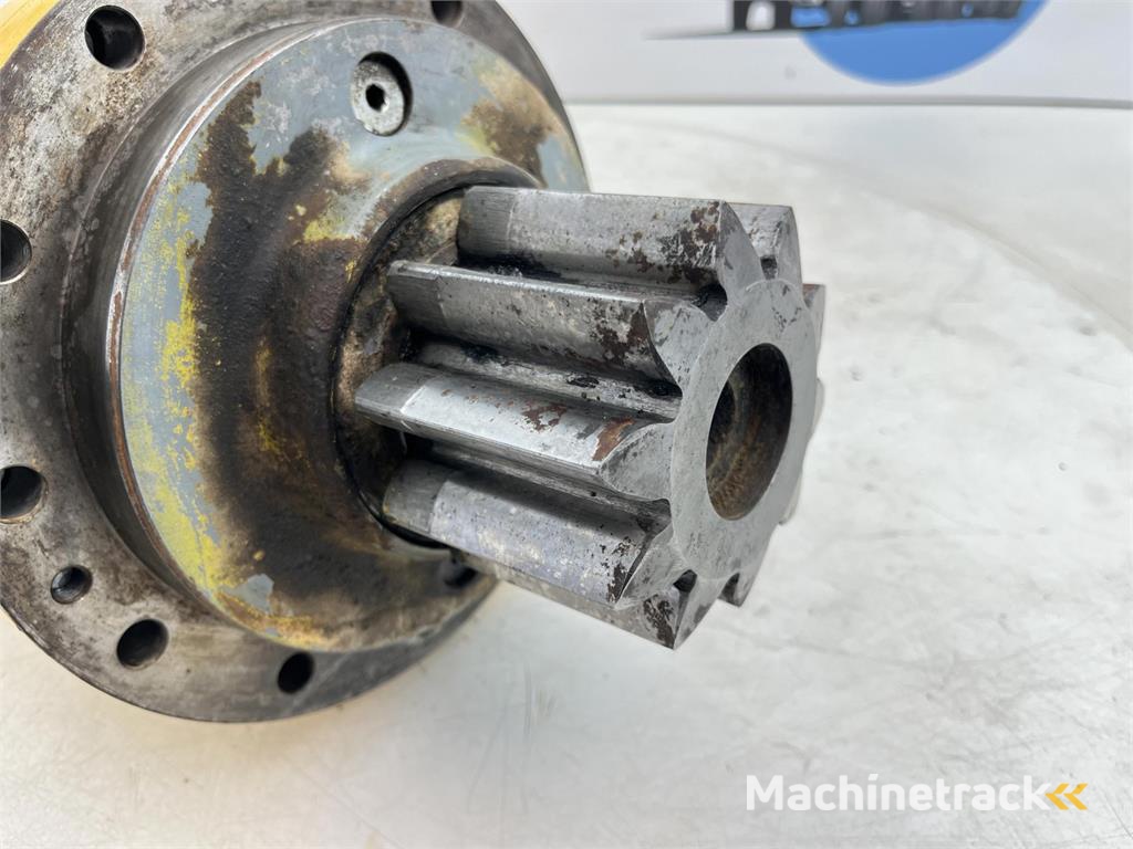 Grove GMK 2035 slewing gear