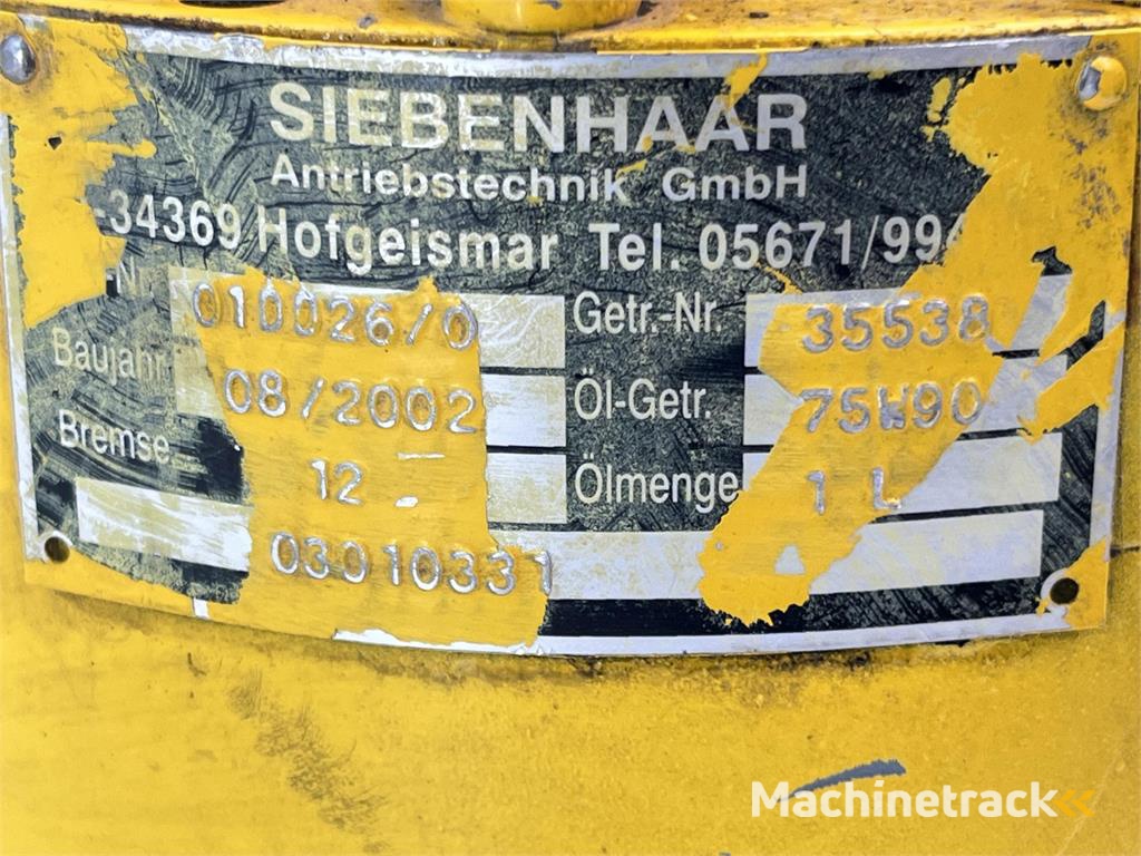 Grove GMK 2035 slewing gear