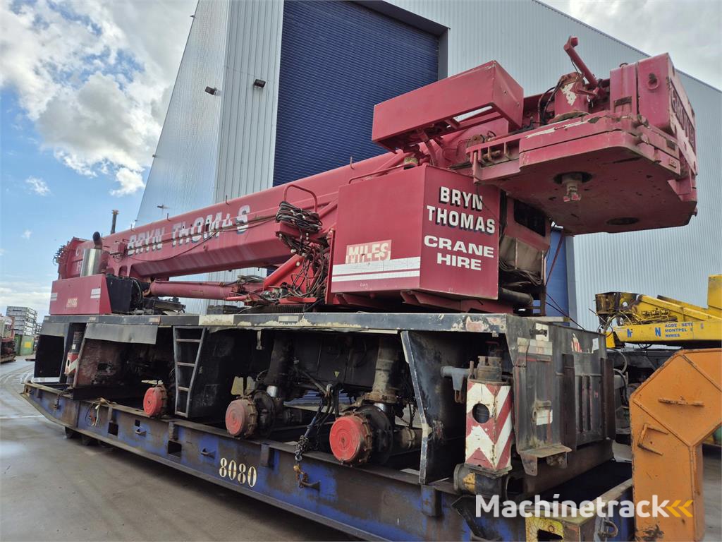 Grove GMK 5100 for parts