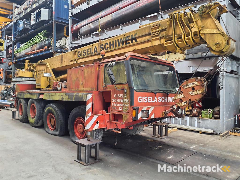 Liebherr LTM 1050