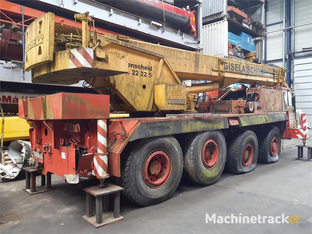 Liebherr LTM 1050