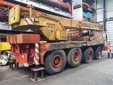 Thumbnail of Liebherr LTM 1050