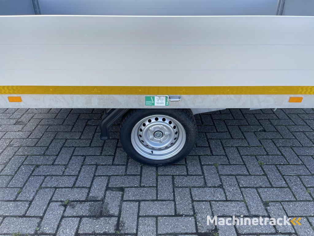 Eduard met oprijplaat 260x150 1800 kg