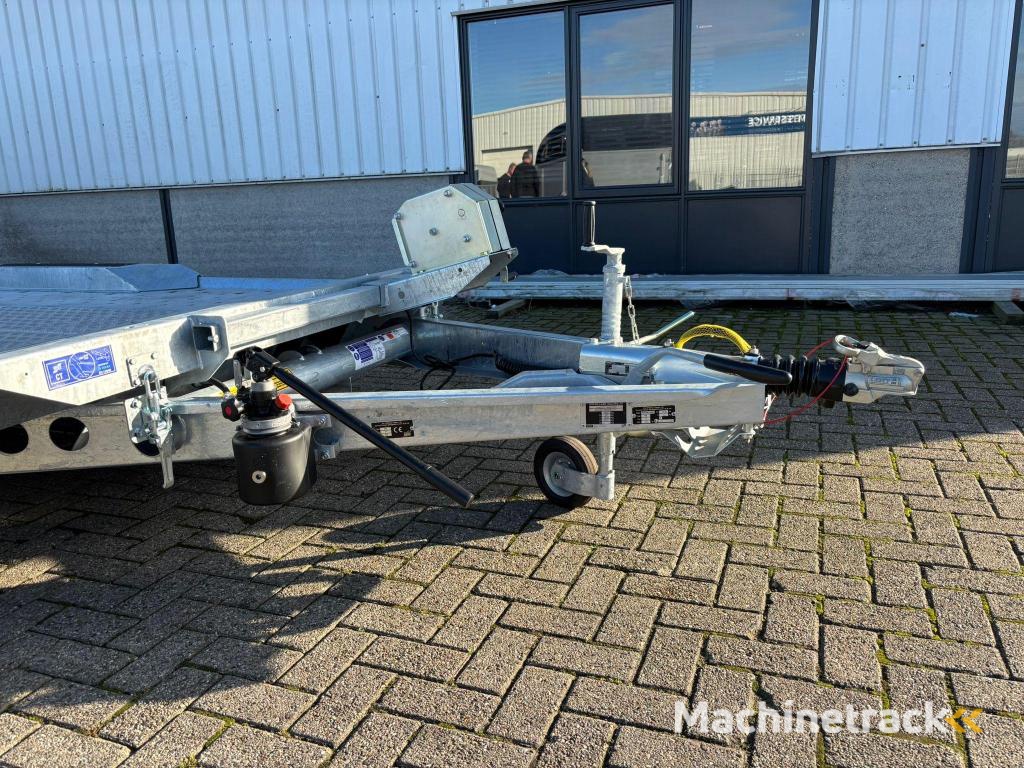 IFOR Williams Trailer CT 177 auto ambulance 510x220 kantelb