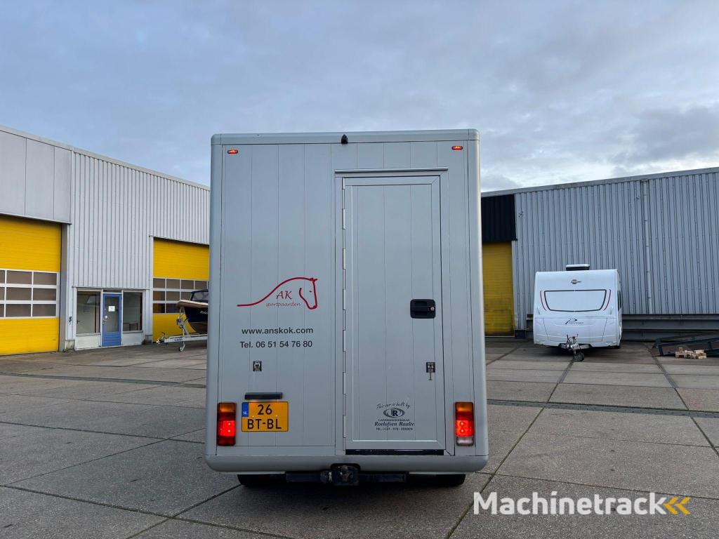 A.B.C. 2-prds Roelofs Renault wagen