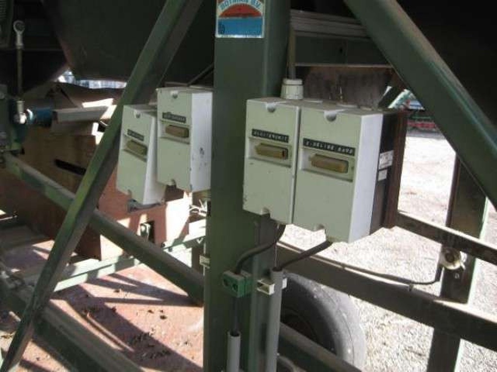 DEMCO sorteermachine 4 uitlopen