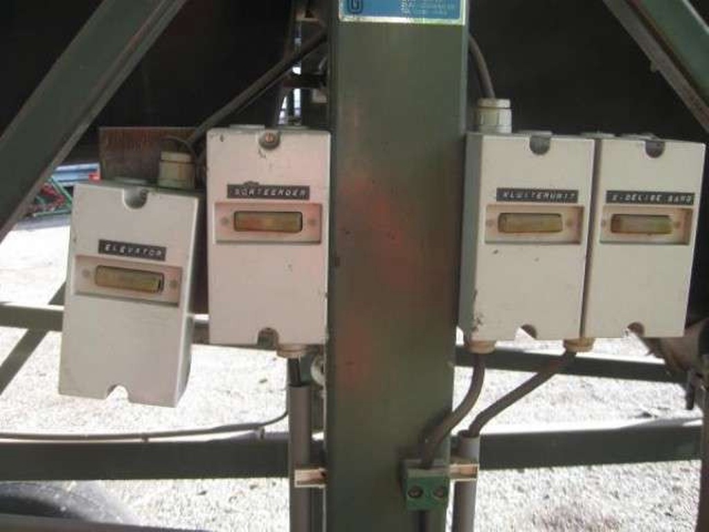 DEMCO sorteermachine 4 uitlopen