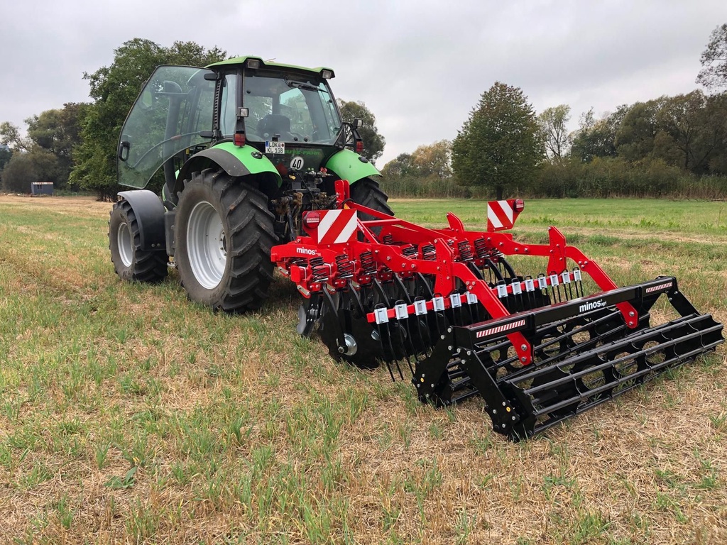 Kramer MINOS Schijveneg met veren Lemken