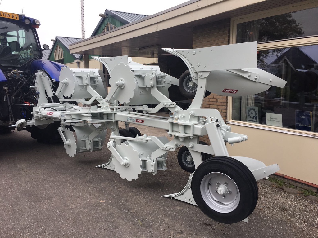 Kramer ERMO ploeg 2 fase tiger panter diepploeg