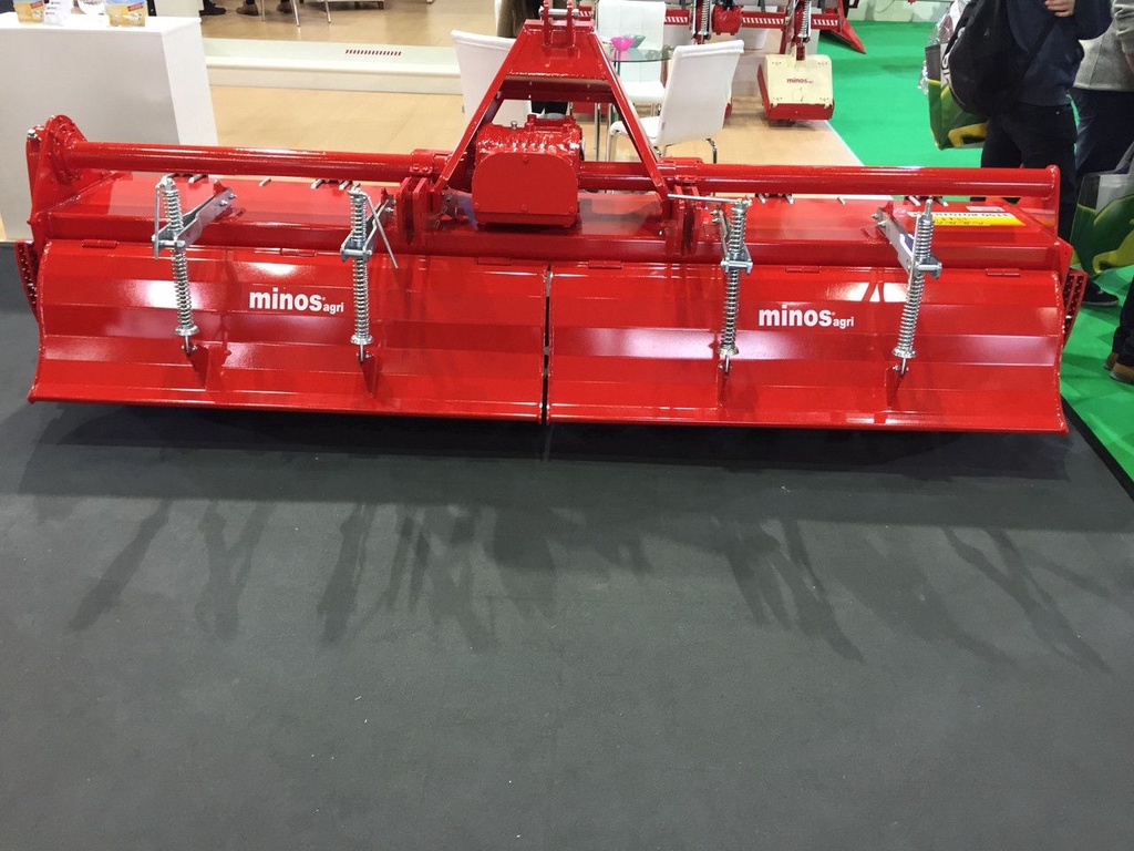 PTO MINOS frees tot 250 pk werkt op pto 540 en 1000 2.5 2.75 3 en 6 meter frees budget prijs