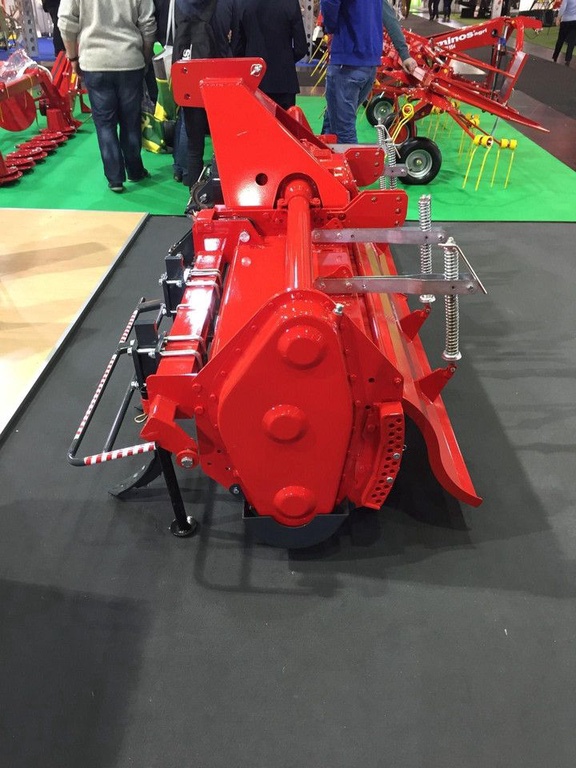 PTO MINOS frees tot 250 pk werkt op pto 540 en 1000 2.5 2.75 3 en 6 meter frees budget prijs